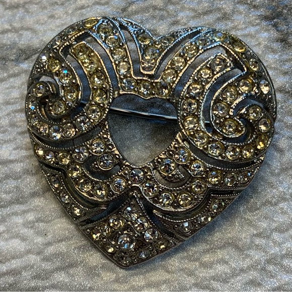 Antique Heart-Shaped Rhinestone Brooch something old gift. - Picture 4 of 7